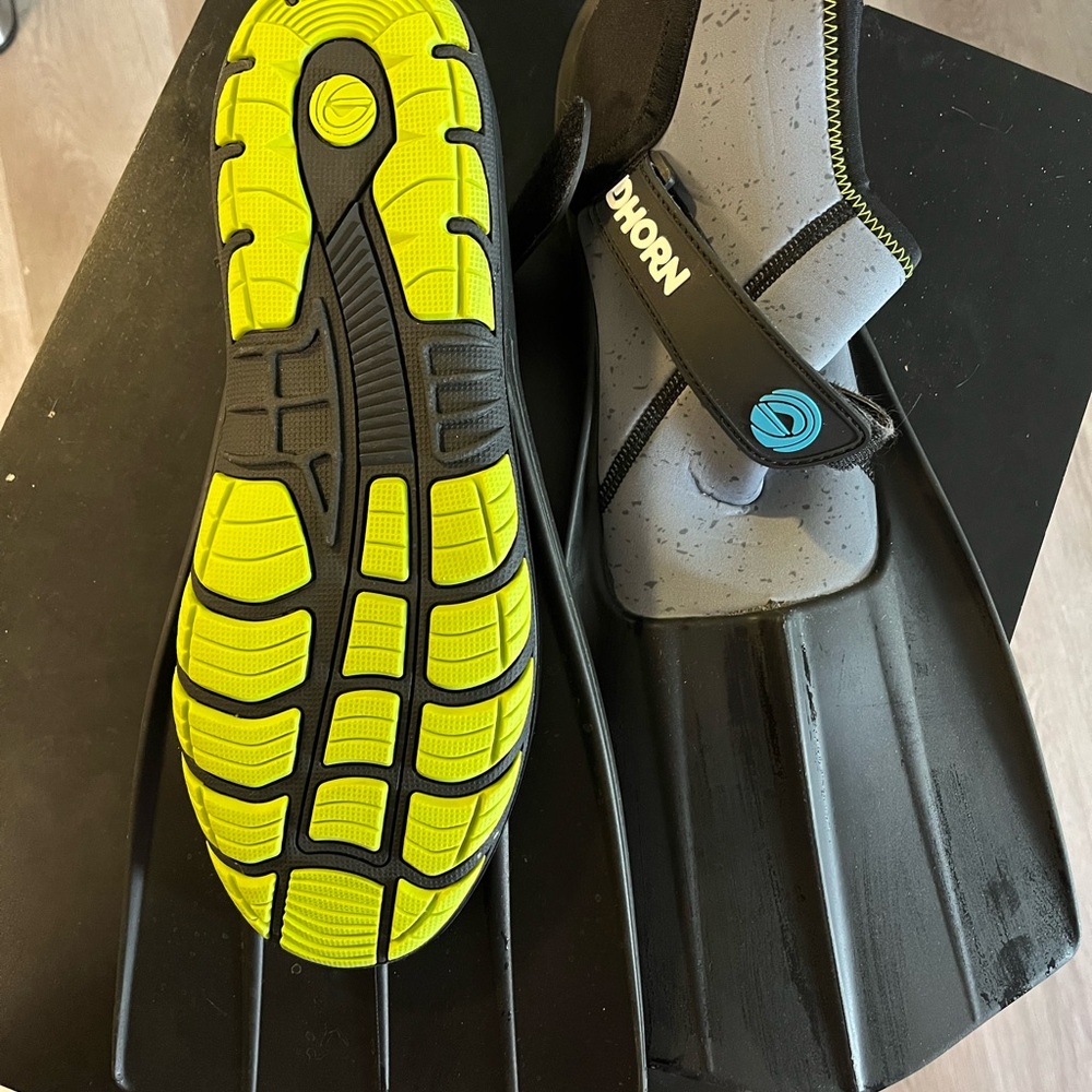 WILDHORN Diving Fins with Neon Yellow Soles